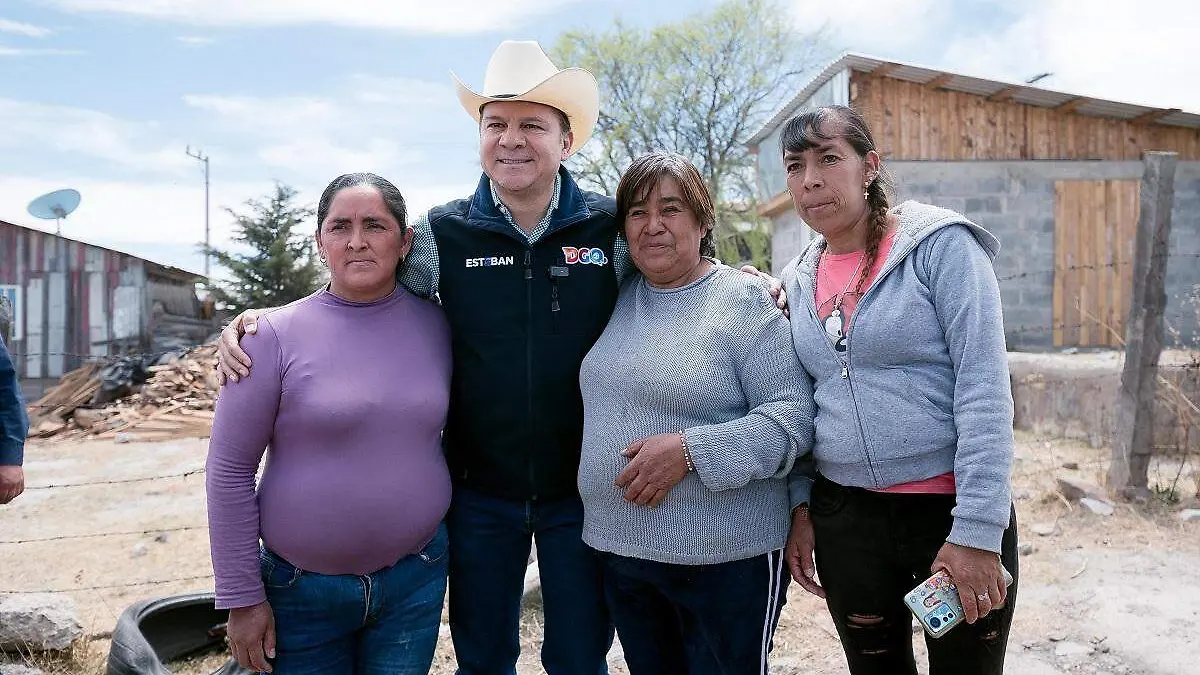 FOTO.- Familias Pueblo Nuevo (2)